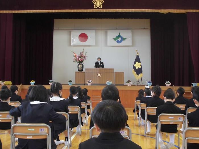 令和4年度外日角小学校入学式